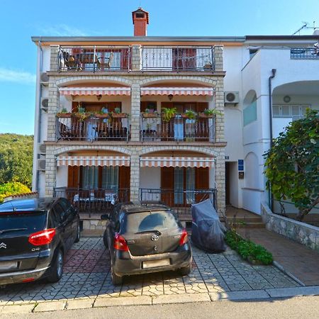 Apartments Elvis 1299 Vrsar Bagian luar foto