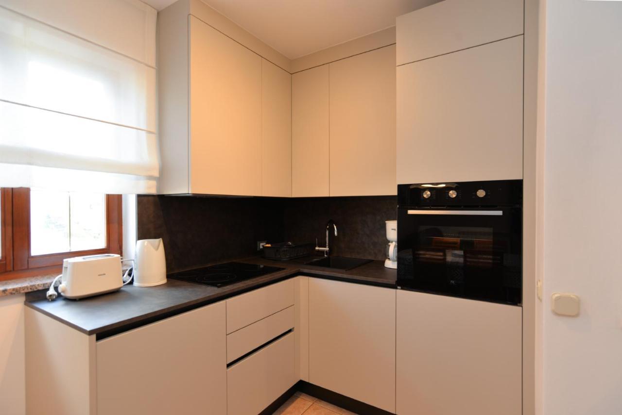 Apartments Elvis 1299 Vrsar Bagian luar foto