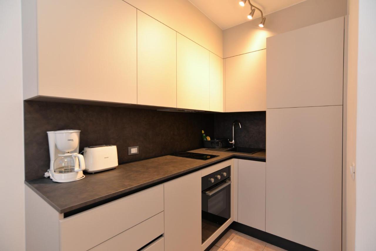 Apartments Elvis 1299 Vrsar Bagian luar foto